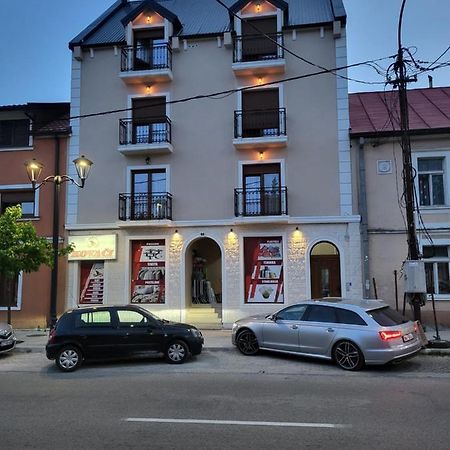 Lux Apartmani Bajova Цетине Екстериор снимка