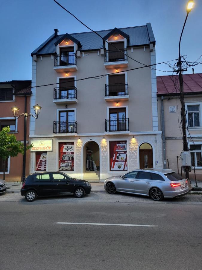Lux Apartmani Bajova Цетине Екстериор снимка