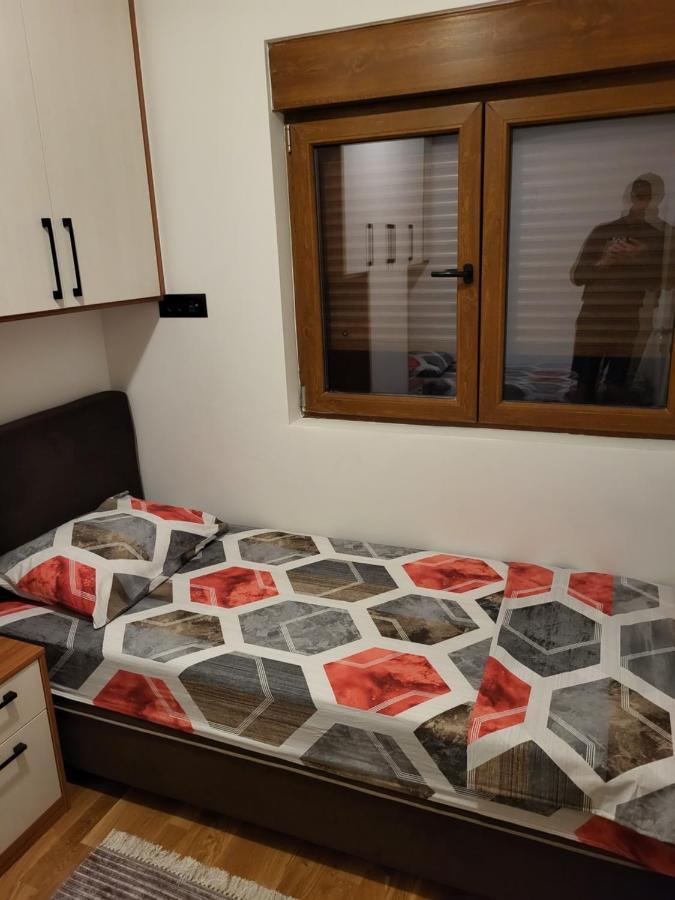 Lux Apartmani Bajova Цетине Екстериор снимка