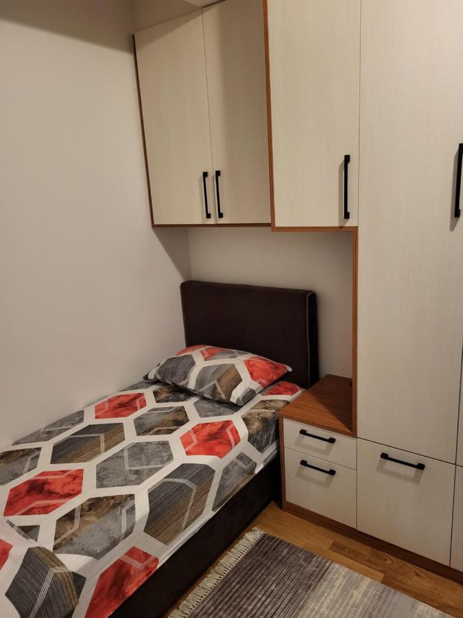 Lux Apartmani Bajova Цетине Екстериор снимка